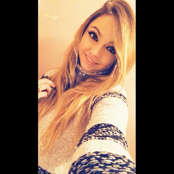 Meet your Posher, Kayla - Picture 4 of 12